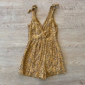 Urban Outfitters Floral Print Romper - Size 2